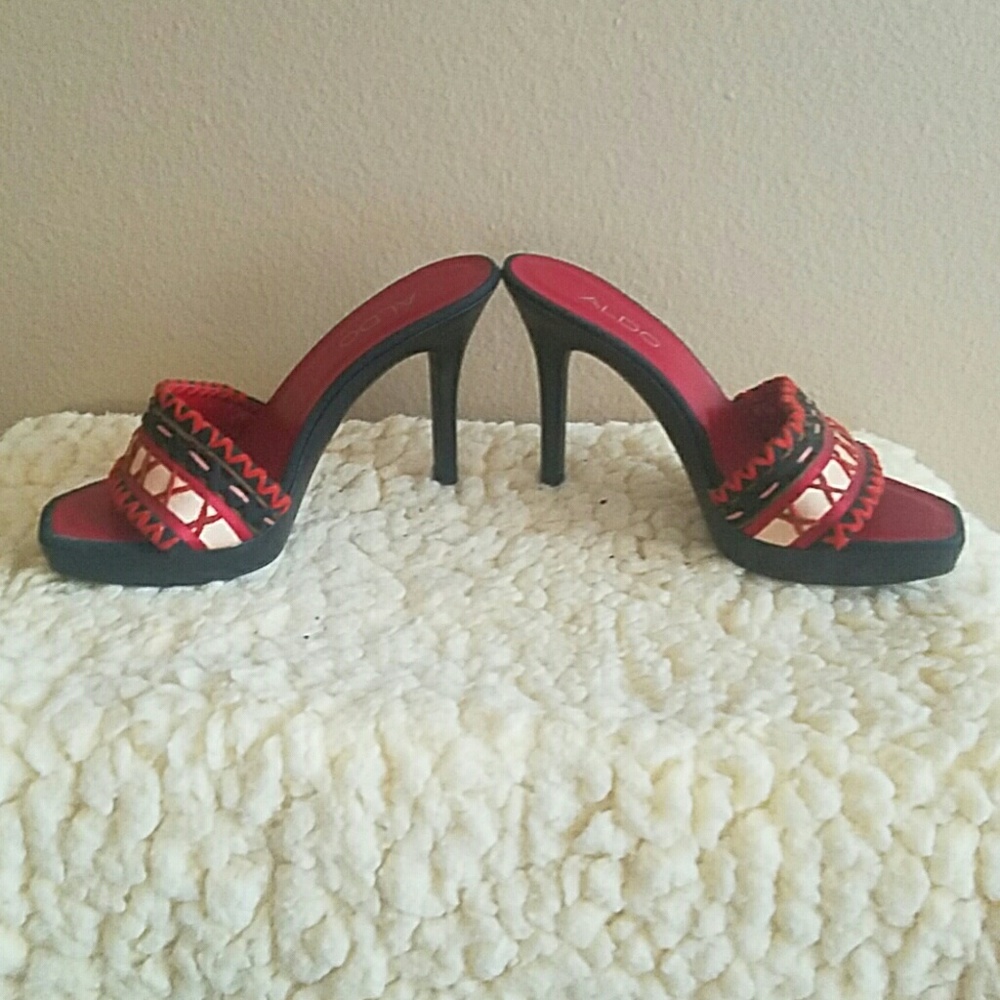 Shoes - Picture 3 of 7
